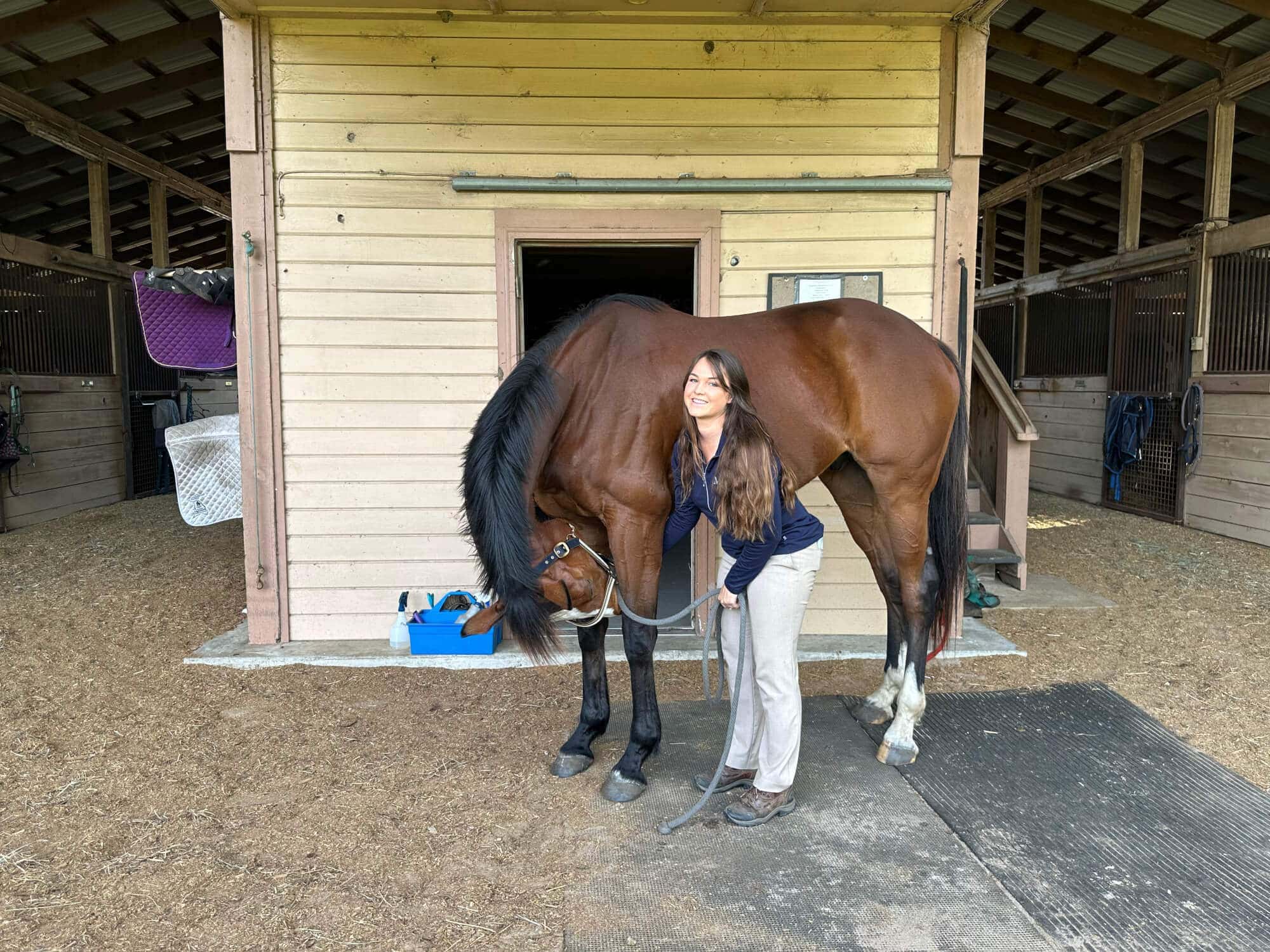 rounding stretch to knees